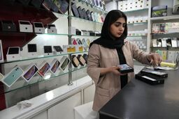 قیمت این گوشی سامسونگ به نیم میلیارد تومان نزدیک شد!
