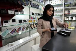 بازار موبایل در بن بست / قیمت ها بعد از جنگ چقدر بالا رفت؟